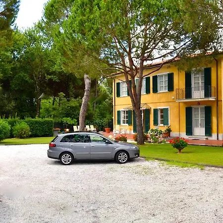 Fiorisella 3* Marina di Massa