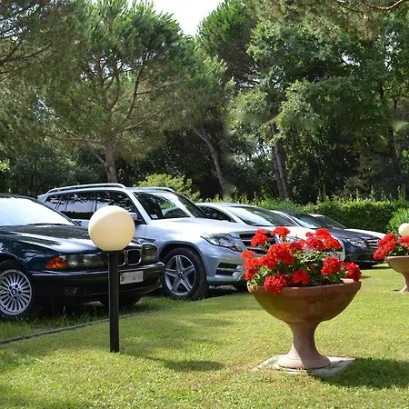Fiorisella Hotel 3*