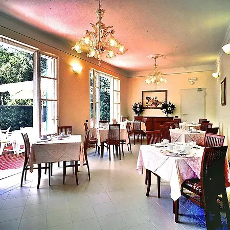 Hotel Fiorisella 3*